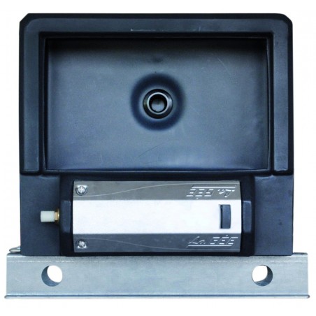 Abbeveratoio Polybac 25 M semplice con bordo interno e supporto di fissaggio La Gée