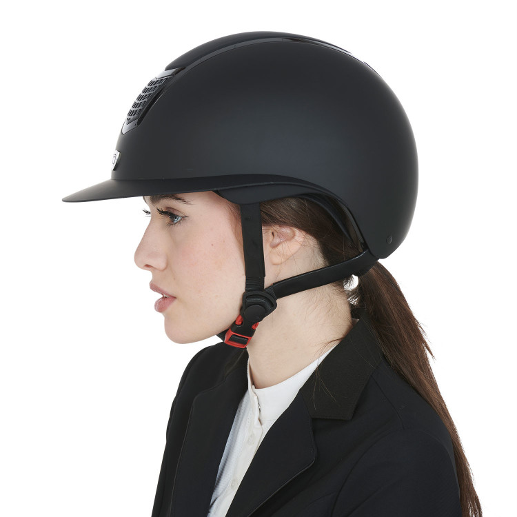 Casco ultra-leggero in plastica opaca resistente con ampia visiera (3 imbottiture) Eclipse Equestro Casco ultra-leggero in plastica opaca resistente con ampia visiera (3 imbottiture) Eclipse Equestro