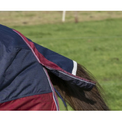 Coperta Equithème Tyrex 1200 D High Neck Marino / bordeaux Blu Coperta Equithème Tyrex 1200 D High Neck Marino / bordeaux Blu