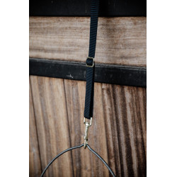 Lacciolo di Fissaggio in Nylon con Moschettone e Anello Lungo Kentucky Nero Lacciolo di Fissaggio in Nylon con Moschettone e Anello Lungo Kentucky Nero