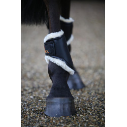 Stinchiere chiuse in cuoio posteriori corte Kentucky Nero