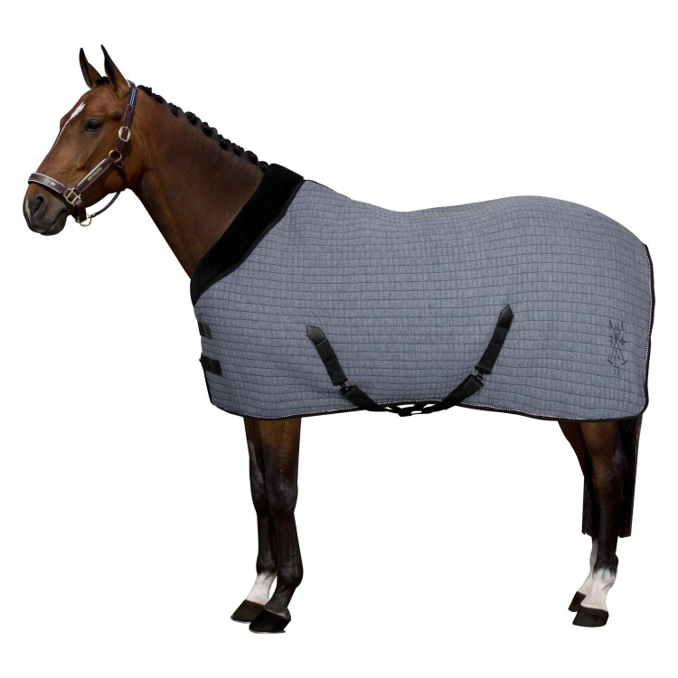 Coperta da scuderia HV Polo Franka
