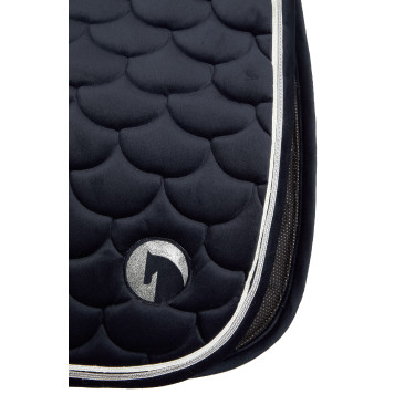 Sottosella da dressage Horze Geneva con pelliccia sintetica Blu marino scuro Sottosella da dressage Horze Geneva con pelliccia sintetica Blu marino scuro