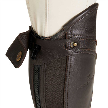 Mini-chaps unisex in pelle traforata per un comfort massimo Salisbury Equestro Marrone Mini-chaps unisex in pelle traforata per un comfort massimo Salisbury Equestro Marrone