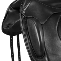 Sella da dressage Leonardo con cuscini in lana Acavallo Nero Sella da dressage Leonardo con cuscini in lana Acavallo Nero