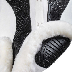 Sottosella Numnah con grip in gel su entrambi i lati e bordo in montone completo Acavallo Bianco / nero