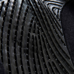 Sottosella Numnah con grip in gel su entrambi i lati e bordo in montone completo Acavallo Nero / nero