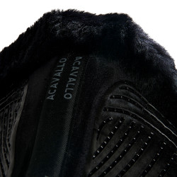 Sottosella Numnah con grip in gel su entrambi i lati e bordo in montone completo Acavallo Nero / nero