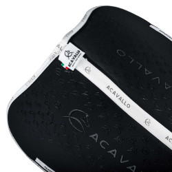 Tappetino da salto in lycra con grip in gel e fondo in fibra di bambù Acavallo Nero / bianco Tappetino da salto in lycra con grip in gel e fondo in fibra di bambù Acavallo Nero / bianco