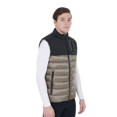 Gilet da uomo in bi-materiale con patch in silicone Equestro Gilet da uomo in bi-materiale con patch in silicone Equestro