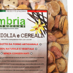 Crunchies per cavalli vaniglia & cereali 930g Umbria Equitazione Crunchies per cavalli vaniglia & cereali 930g Umbria Equitazione