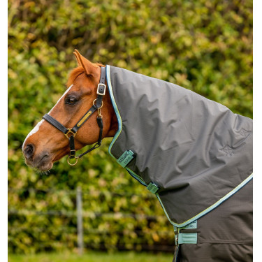 Coperta Horseware Amigo Hero Ripstop Plus con copricollo 200g Coperta Horseware Amigo Hero Ripstop Plus con copricollo 200g
