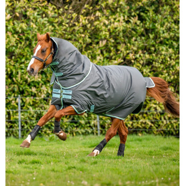Coperta Horseware Amigo Hero Ripstop Plus con copricollo 200g Coperta Horseware Amigo Hero Ripstop Plus con copricollo 200g