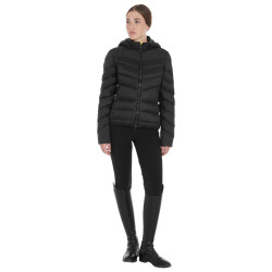 Piumino da donna slim fit con cappuccio rimovibile Equestro Nero