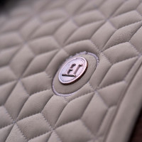Sottosella HV Polo Essential Dressage Nebbia blu scuro Sottosella HV Polo Essential Dressage Nebbia blu scuro