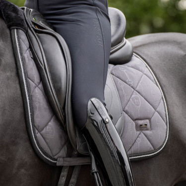 Sottosella da dressage HV Polo con montone Lauren Sottosella da dressage HV Polo con montone Lauren