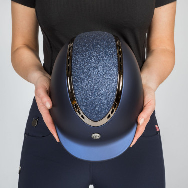 Casco EQ3 Pardus Smooth Top con rotella Back on Track Blu glitterato