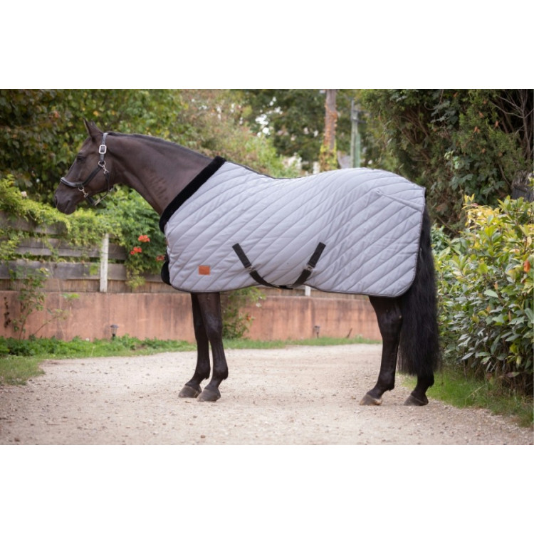 Coperta da scuderia Diagonal Paddock Sports