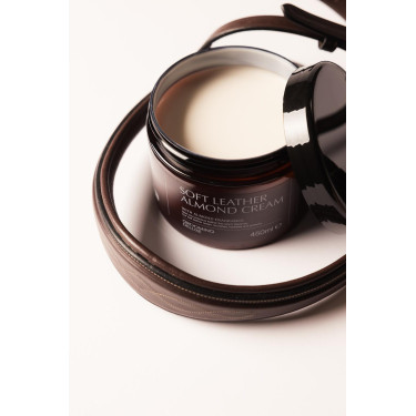 Crema delicata per cuoio alla Mandorla Grooming Deluxe Crema delicata per cuoio alla Mandorla Grooming Deluxe