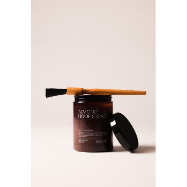 Grasso per zoccoli Mandorla Grooming Deluxe Grasso per zoccoli Mandorla Grooming Deluxe