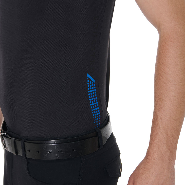Polo da allenamento da uomo con cerniera e dettagli a contrasto Equestro Polo da allenamento da uomo con cerniera e dettagli a contrasto Equestro