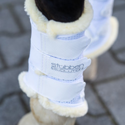 Stinchiere da allenamento Stübben Airflow in montone sintetico Bianco