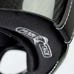 Casco Finn-Tack Elite in fibra di carbonio Nero