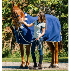 Coperta in pile Horseware Newmarket Cosy Fleece Cooler Marine witney Blu marino Coperta in pile Horseware Newmarket Cosy Fleece Cooler Marine witney Blu marino