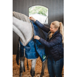 Coperta da scuderia Horseware Ionic Therapy 50g Bleu imperial / argent /Marine Blu Coperta da scuderia Horseware Ionic Therapy 50g Bleu imperial / argent /Marine Blu