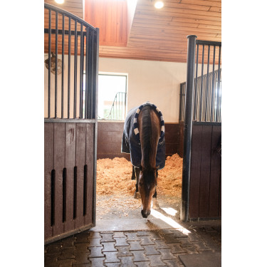 Coperta da scuderia Horseware Newmarket Cosy 200g Coperta da scuderia Horseware Newmarket Cosy 200g