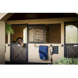 Coperta da scuderia Horseware Rhino 350g VL Nero / grigio titanio / blu classico Coperta da scuderia Horseware Rhino 350g VL Nero / grigio titanio / blu classico