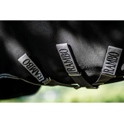Coperta Horseware Rambo 1680D Turnout 450g VL Nero / temporale / grigio argento Coperta Horseware Rambo 1680D Turnout 450g VL Nero / temporale / grigio argento