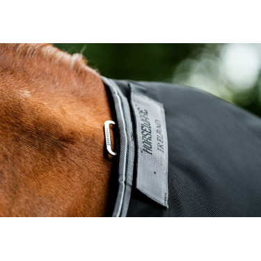 Coperta Horseware Rambo 1680D Turnout 450g VL Nero / temporale / grigio argento Coperta Horseware Rambo 1680D Turnout 450g VL Nero / temporale / grigio argento