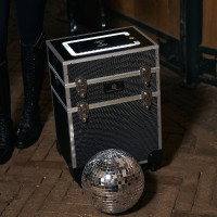Cassetta per la toelettatura Imperial Riding Disco Nero Cassetta per la toelettatura Imperial Riding Disco Nero