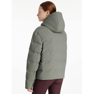 Cappotto da equitazione Young Rider LeMieux impermeabile Daisy Rosmarino Verde Cappotto da equitazione Young Rider LeMieux impermeabile Daisy Rosmarino Verde