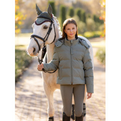 Cappotto da equitazione Young Rider LeMieux impermeabile Daisy Rosmarino Verde Cappotto da equitazione Young Rider LeMieux impermeabile Daisy Rosmarino Verde