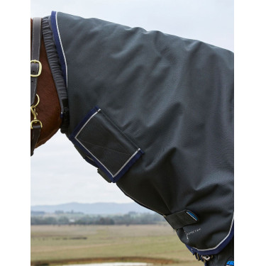Coperta Weatherbeeta ComFiTec Ultra Turnout 220 g con collo staccabile Carbone di legna Grigio Coperta Weatherbeeta ComFiTec Ultra Turnout 220 g con collo staccabile Carbone di legna Grigio