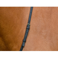 Martingala Collegiate ComFiTec Opulux con piastra a rulli Nero Martingala Collegiate ComFiTec Opulux con piastra a rulli Nero