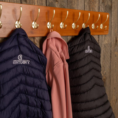 Porta cinghie e giacche 10 ganci Grooming Deluxe by Kentucky Legno Beige Porta cinghie e giacche 10 ganci Grooming Deluxe by Kentucky Legno Beige