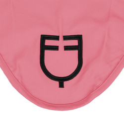 Cuffia antimosche Equestro cube stretch tecnica con logo Corallo dolce al sole