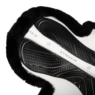 Sottosella Numnah con grip in gel su entrambi i lati e bordo in montone completo Acavallo Bianco / nero