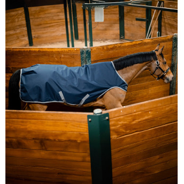 Coperta da giostra Horseware Amigo Ripstop 900D 100g Marine / grigio titanio Blu marino Coperta da giostra Horseware Amigo Ripstop 900D 100g Marine / grigio titanio Blu marino