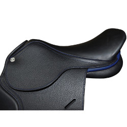 Selle doublée Saumur personnalisée Privilege Equitation Marron / bleu électrique Selle doublée Saumur personnalisée Privilege Equitation Marron / bleu électrique