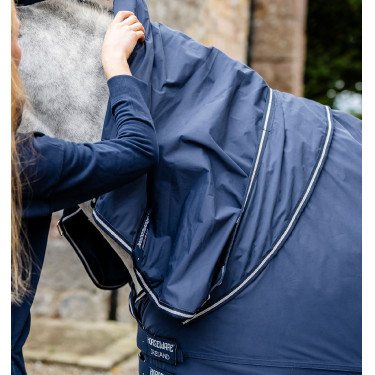 Coperta Horseware Show Ready Blu marino / blu marino e argento Coperta Horseware Show Ready Blu marino / blu marino e argento