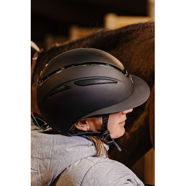 Casco Equithème Agris visiera larga Nero argentato