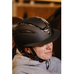Casco Equithème Agris visiera larga Nero argentato