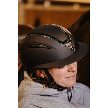 Casco Equithème Agris visiera larga Nero argentato