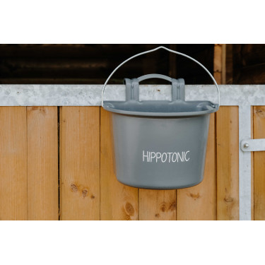 Mangiatoia Hippotonic con ganci e manico Grigio scuro Mangiatoia Hippotonic con ganci e manico Grigio scuro