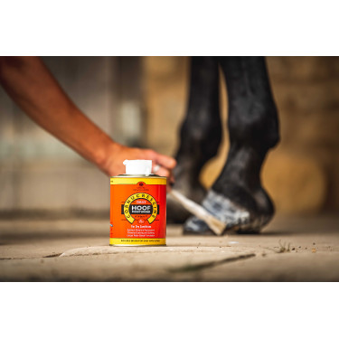 Olio per zoccoli Carr & Day & Martin Daily Hoof Moisturiser Cornucrescine