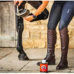Olio per zoccoli Carr & Day & Martin Daily Hoof Barrier Cornucrescine